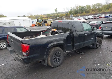 2022 Toyota Tacoma Sr5 V6 z USA, uszkodzony, nr VIN 3TYSZ5AN1NT095179